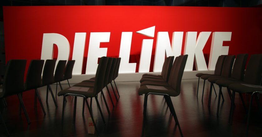 Linkspartei-Logo auf Parteitag