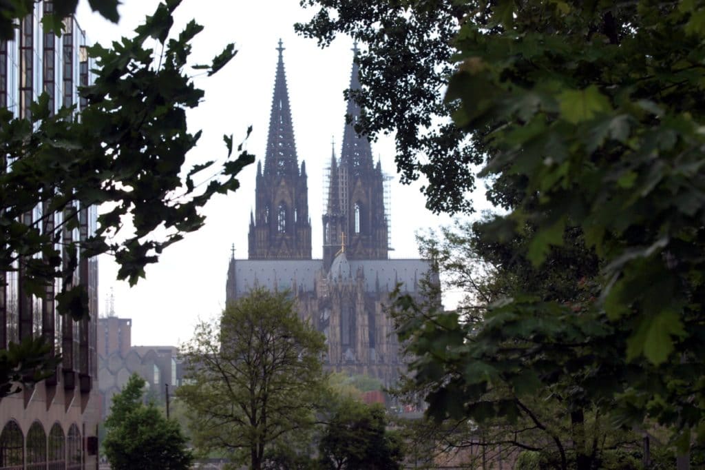 , Erstmals Schmerzensgeldklage wegen Missbrauch gegen Erzbistum Köln, City-News.de