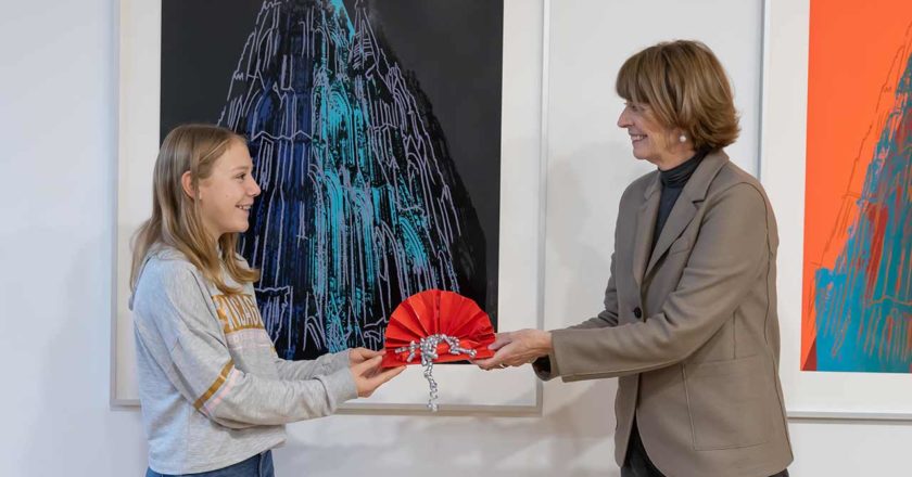 Junge Kölner Lebensretterin Sophie zu Besuch bei Oberbürgermeisterin Henriette Reker