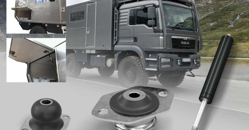 Das Foto zeigt einen LKW und ACE Produkte