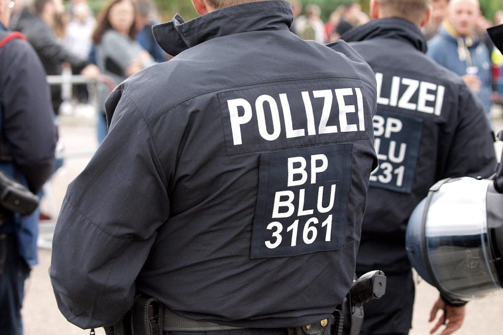 , 25 Mordversuche an Polizeibeamten &#8211; 2 Rettungsdienstler getötet, City-News.de