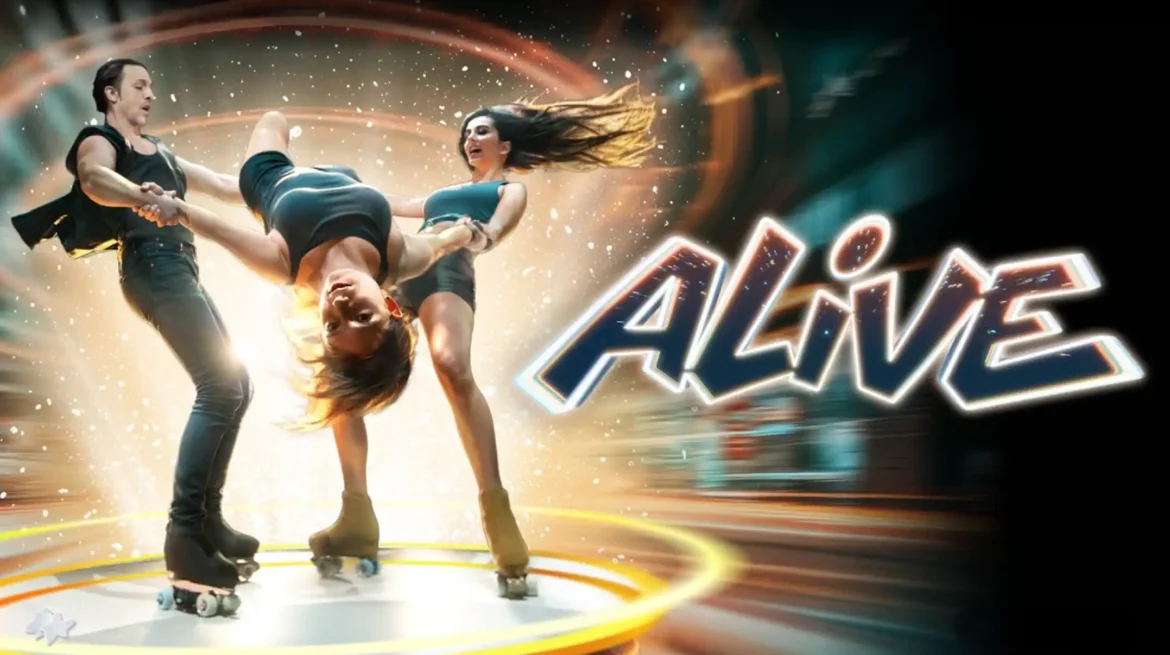 Drei Artistinnen und Artisten auf Rollschuhen in einer dynamischen Performance für die GOP-Show „ALIVE“ in Bonn